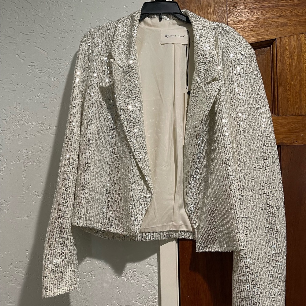 Size med, silver/white sequins blazer NWT